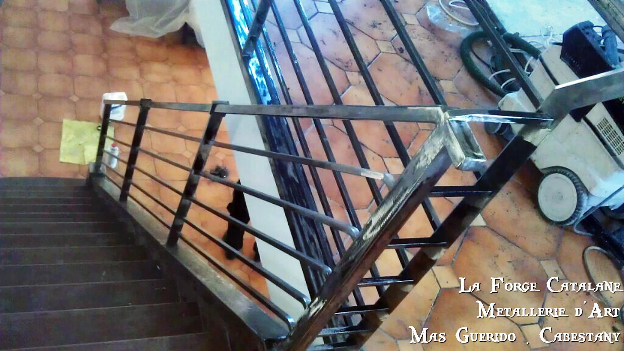 Rampant metal lisse carre forge catalane 2.jpg